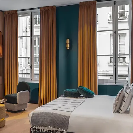 Dandy Hotel